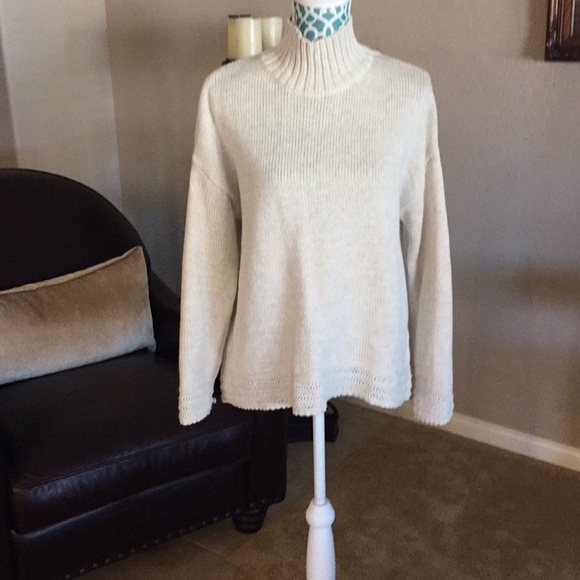 Old Navy Sweaters - Old Navy sweater